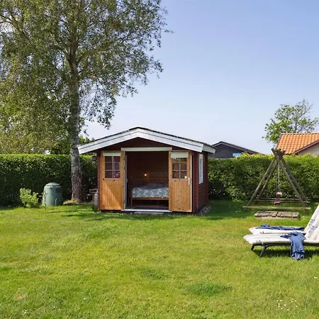 Amy - 150m From The Sea By Interhome